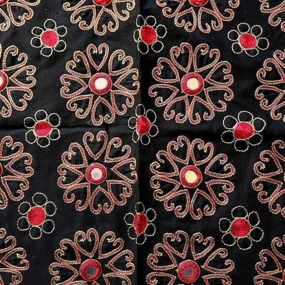 Black Red Mirror-Inlaid Accent Cushion Cover with Embroidery - Picture 3 of 4